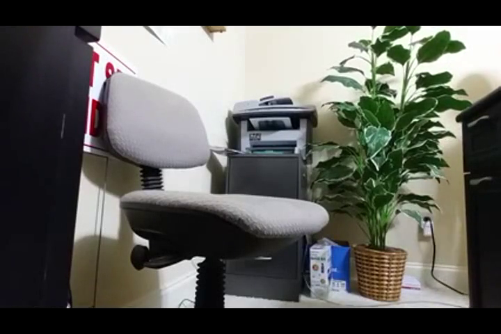 Little Mina, blowjob in the office