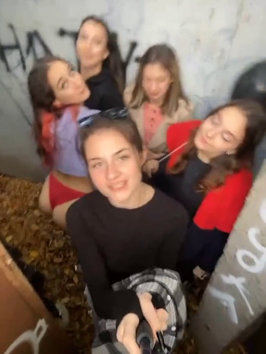 More Outdoor Lez - 2 vids